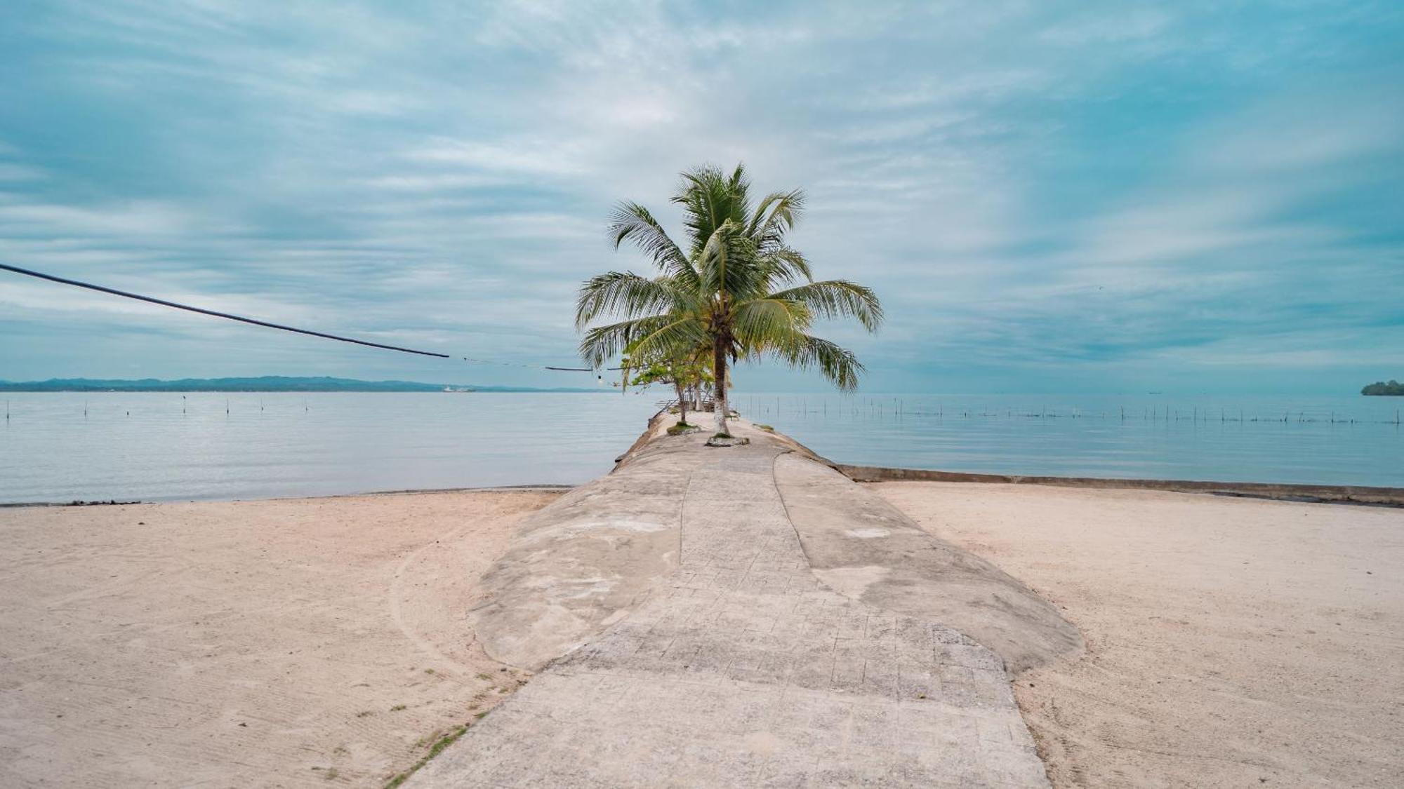 Amatique Bay Hotel ปวยร์โต บาร์ริโอส ภายนอก รูปภาพ