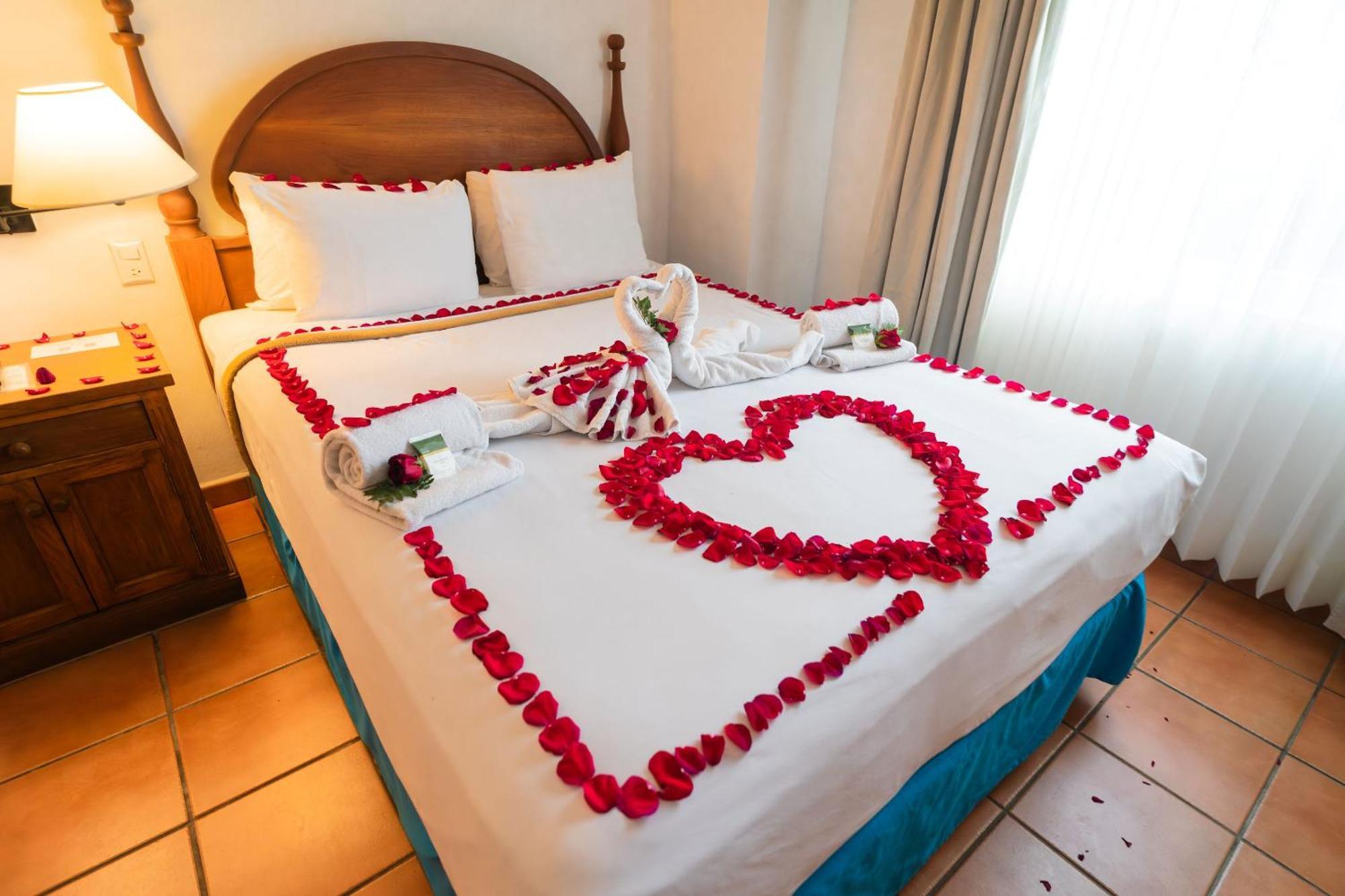 Amatique Bay Hotel ปวยร์โต บาร์ริโอส ภายนอก รูปภาพ