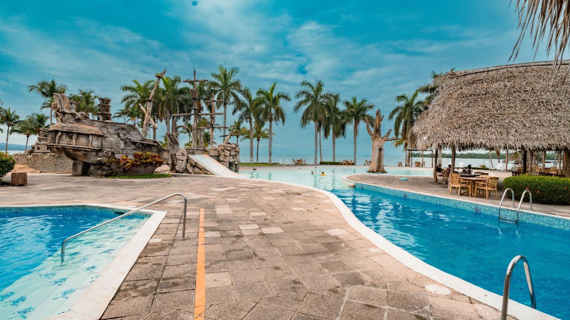 Amatique Bay Hotel ปวยร์โต บาร์ริโอส ภายนอก รูปภาพ